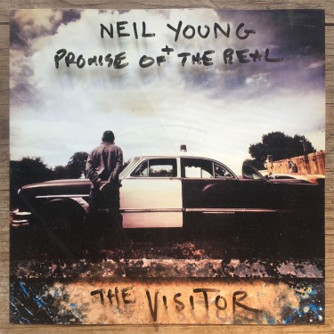 YOUNG NEIL + PROMISE OF THE REAL - VISITOR