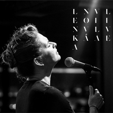 NOVÁ LENKA - VILA LIVE