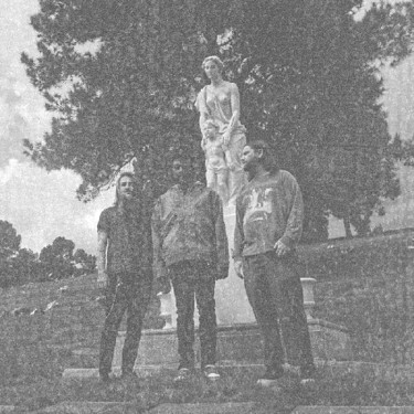 GOTHBOICLIQUE (HORSE HEAD, LIL TRACY, NEDARB) - UNDER YOUR SPELL (sleva - ohnutý roh)